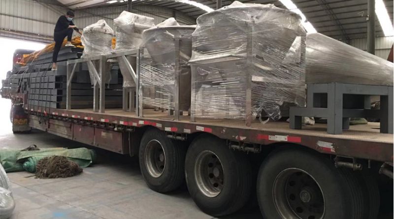 投料、配料、混合、篩分生產(chǎn)線發(fā)貨現(xiàn)場(chǎng)